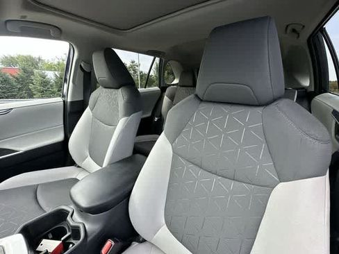 Used 2025 Toyota RAV4 XLE w/ Convenience Package AWD/4WD image 16