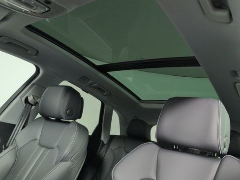 Certified 2025 Audi Q5 2.0T Premium Plus w/ Premium Plus Package image 18