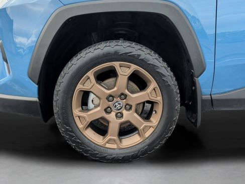 Used 2023 Toyota RAV4 AWD Hybrid image 12