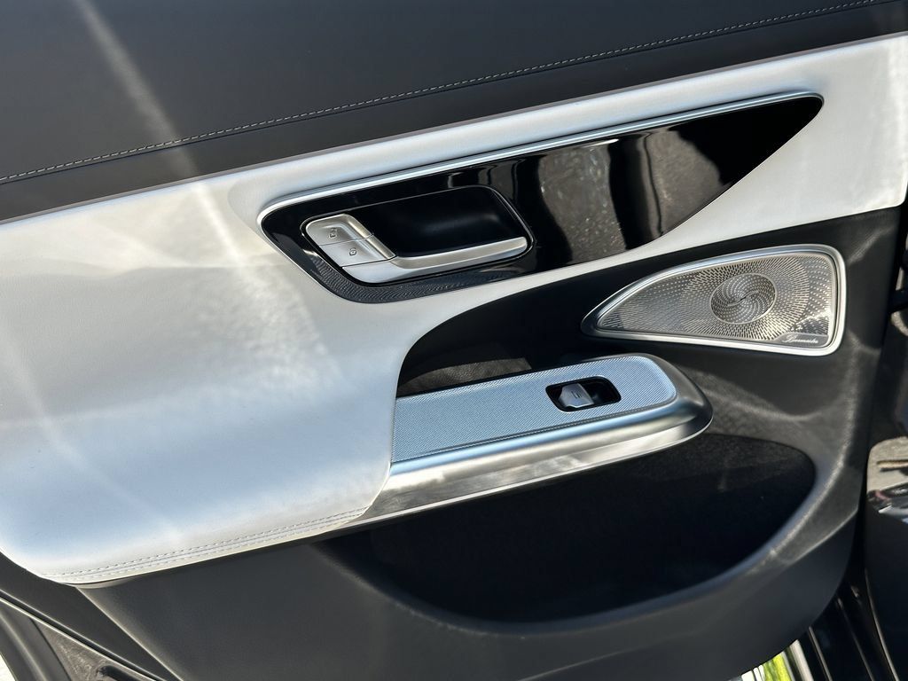 Certified 2025 Mercedes-Benz E 53 AMG e 4MATIC Sedan image 25
