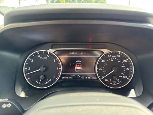 Used 2025 Nissan Rogue SV AWD/4WD image 28