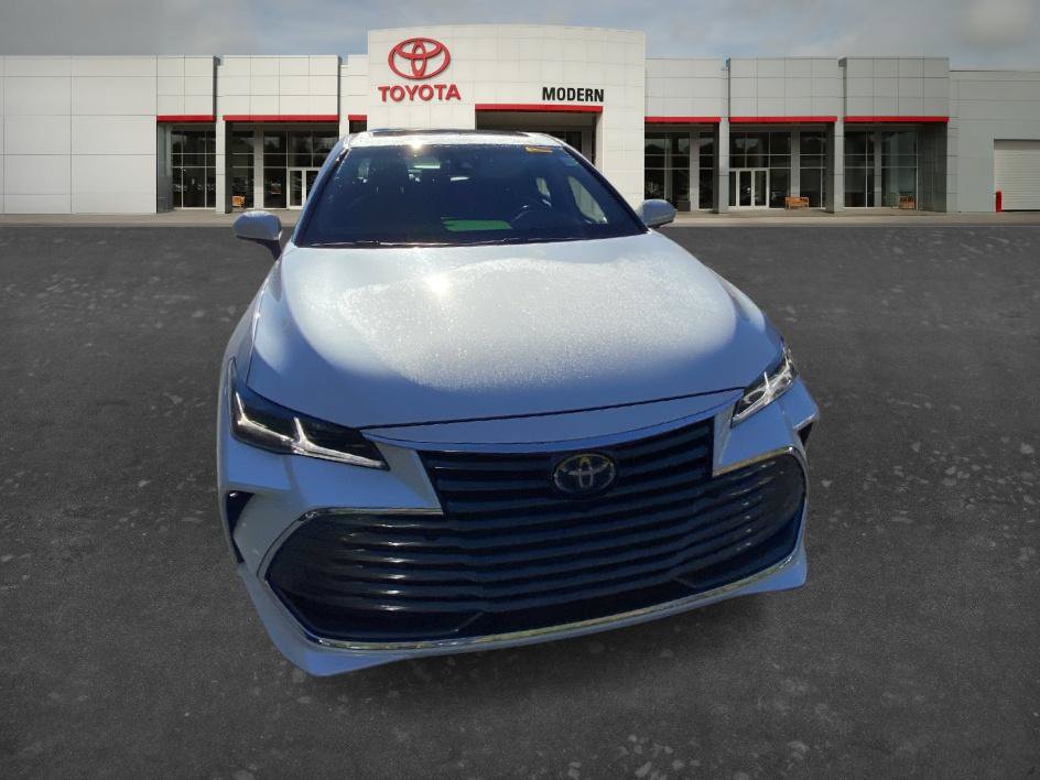 Certified 2019 Toyota Avalon Limited w/ Advanced Safety Package FWD image 13
