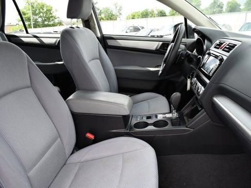 Used 2019 Subaru Outback 2.5i AWD/4WD image 30