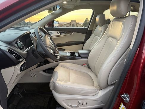 Used 2022 Lincoln Nautilus Reserve w/ Equipment Group 202A image 29