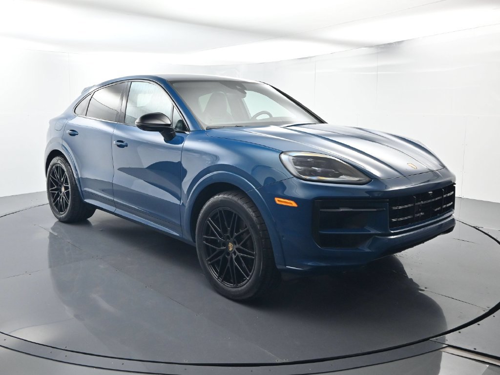 Certified 2024 Porsche Cayenne Coupe AWD/4WD image 17