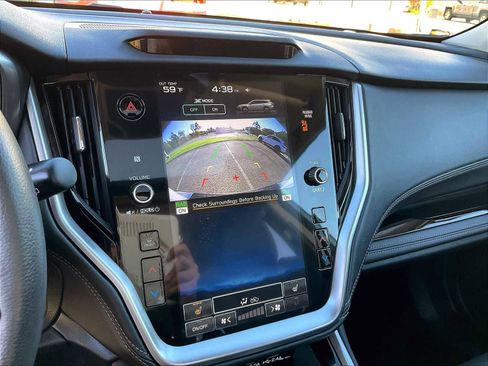 Used 2025 Subaru Outback Limited image 19