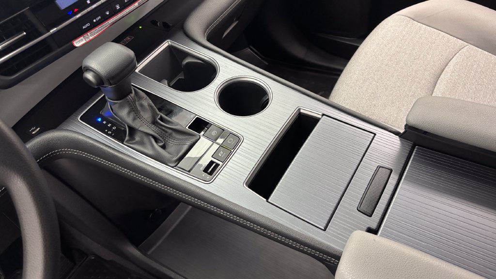 Certified 2026 Toyota Sienna LE FWD image 23