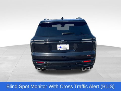 Used 2025 Chevrolet Traverse RS AWD/4WD image 5