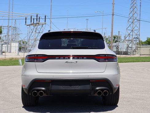 Certified 2023 Porsche Macan S AWD/4WD image 7