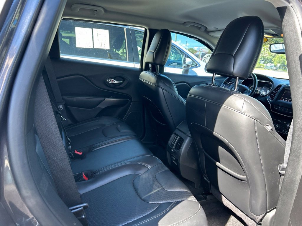 Used 2020 Jeep Cherokee Latitude Lux w/ Quick Order Package 26H Lux FWD image 43