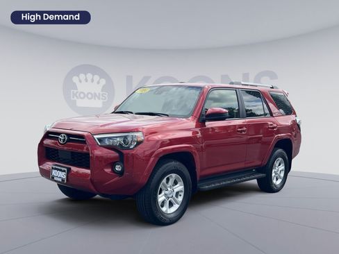 Used 2024 Toyota 4Runner SR5 AWD/4WD image 1