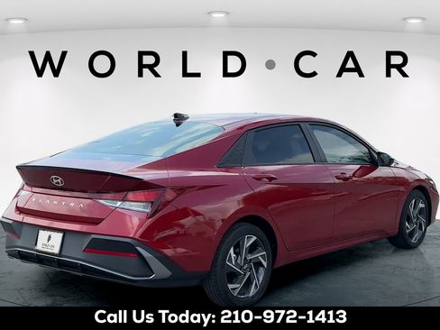 Used 2025 Hyundai Elantra Sport FWD image 3