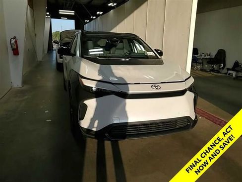 Used 2024 Toyota bZ4X AWD image 23