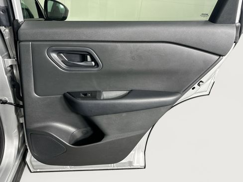 Used 2024 Nissan Rogue S AWD/4WD image 28
