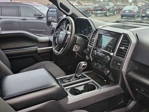 Used 2016 Ford F150 XLT w/ Equipment Group 302A Luxury image 11