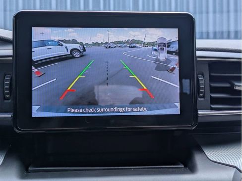 Certified 2020 Ford Explorer XLT w/ Equipment Group 202A RWD image 19