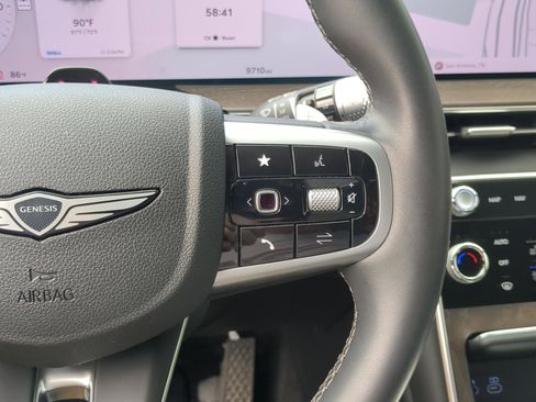 Used 2025 Genesis GV80 2.5T Advanced AWD/4WD image 14