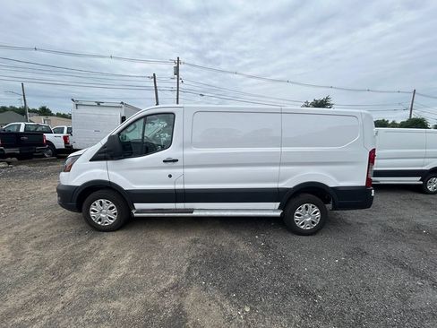 Used 2025 Ford Transit 250 Low Roof w/ Exterior Upgrade Package RWD image 4
