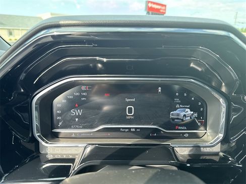 Used 2024 GMC Sierra 1500 Elevation image 21