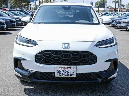 Used 2024 Honda HR-V EX-L image 2
