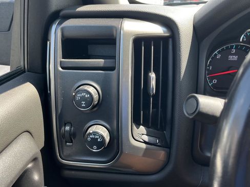 Used 2019 Chevrolet Silverado 1500 LT AWD/4WD image 8