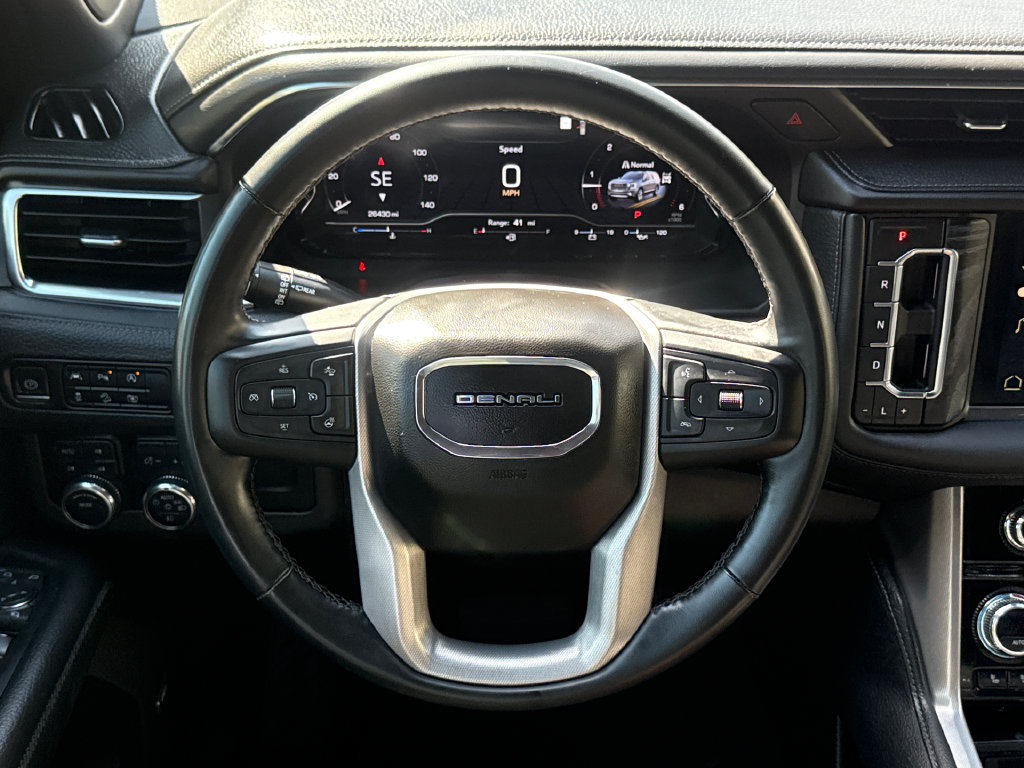 Used 2023 GMC Yukon XL Denali AWD/4WD image 14