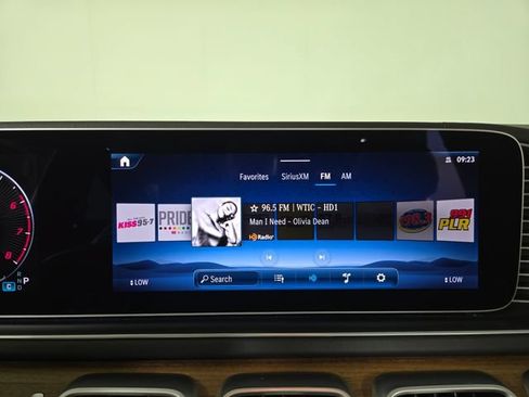 Certified 2026 Mercedes-Benz GLS 450 4MATIC image 30
