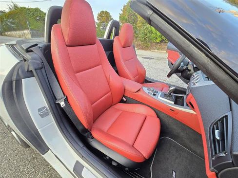 Used 2011 BMW Z4 sDrive35is image 28