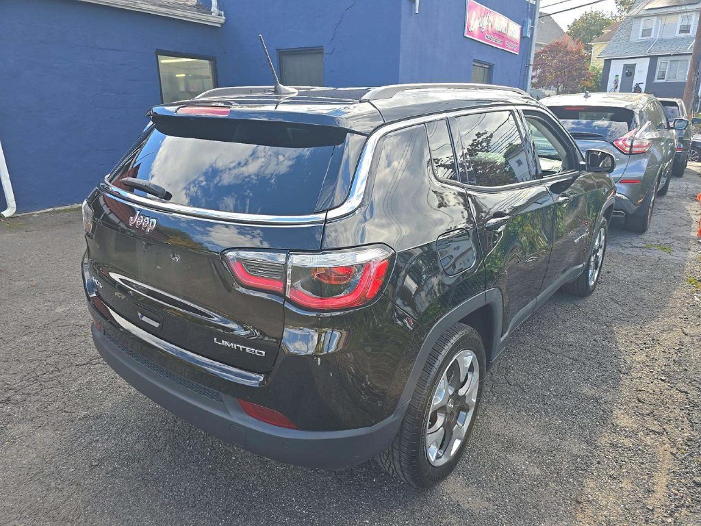 Used 2018 Jeep Compass Limited w/ Navigation Group AWD/4WD image 8