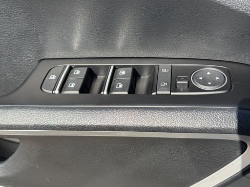 Used 2025 Kia Soul LX image 16