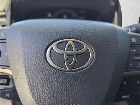 Used 2025 Toyota Camry LE FWD image 30