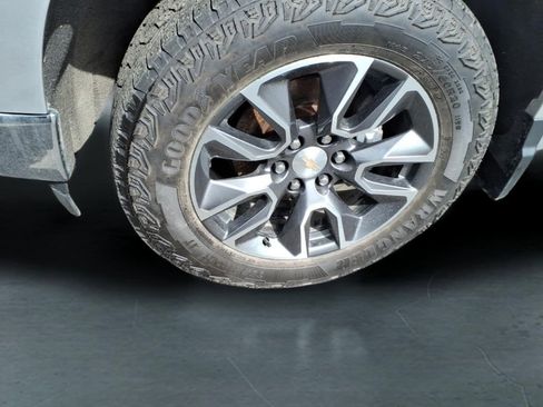 Used 2022 Chevrolet Silverado 1500 LT image 9