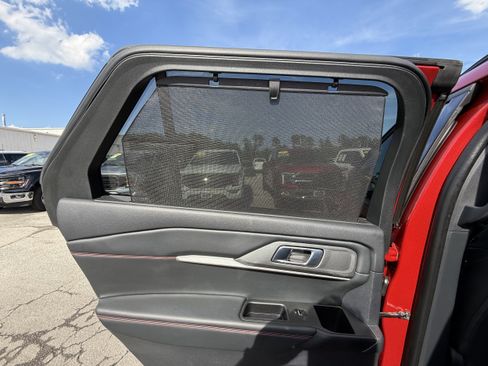 Used 2025 Ford Explorer ST-Line w/ Premium Package AWD/4WD image 28
