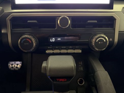 Used 2025 Toyota Tacoma TRD Sport RWD image 19