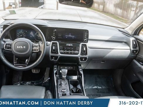 Used 2023 Kia Sorento SX image 4