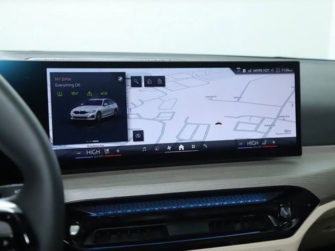 Certified 2025 BMW 330i xDrive Sedan w/ Premium Package image 25