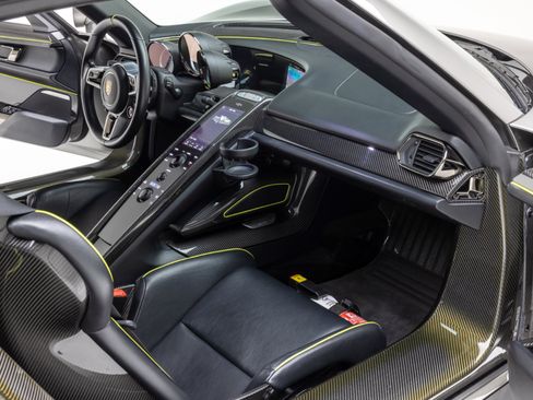 Used 2015 Porsche 918 Spyder AWD/4WD image 74