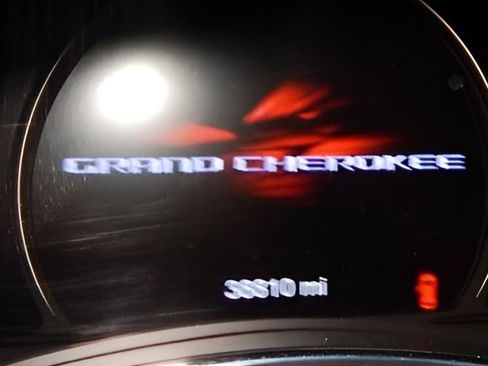 Used 2021 Jeep Grand Cherokee SRT image 20