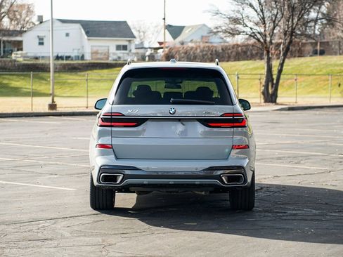 Used 2023 BMW X7 xDrive40i w/ M Sport Package image 6