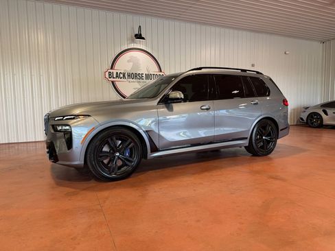 Used 2024 BMW X7 xDrive40i w/ M Sport Package AWD/4WD image 4
