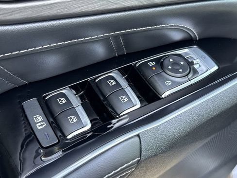 Used 2025 Kia Sorento SX AWD/4WD image 20