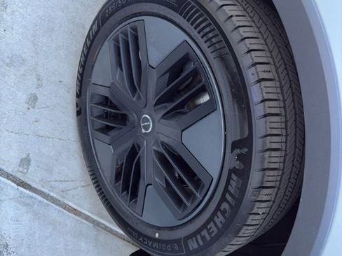 New 2026 Volvo EX30 Cross Country Ultra image 14