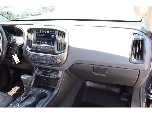 Used 2018 Chevrolet Colorado Z71 w/ Centennial Edition AWD/4WD image 16