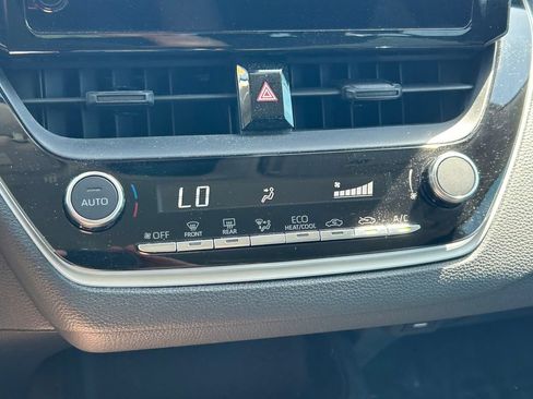 Used 2024 Toyota Corolla LE FWD image 25