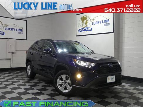 Used 2020 Toyota RAV4 XLE w/ Convenience Package AWD/4WD image 1