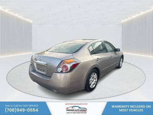 Used 2012 Nissan Altima Sedan FWD image 4