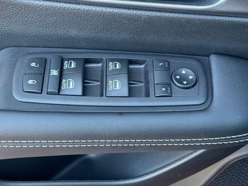 New 2026 Chrysler Pacifica Select image 19