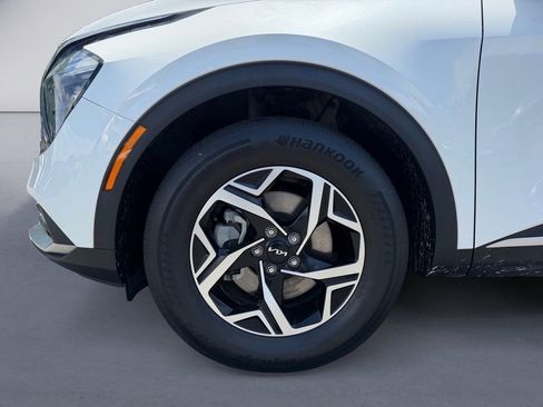 Used 2023 Kia Sportage LX FWD image 9