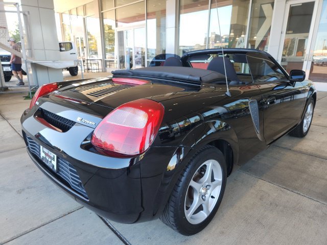 Used 2000 Toyota MR2 RWD image 16