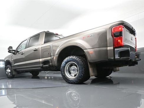 Used 2023 Ford F350 Lariat w/ Lariat Ultimate Package AWD/4WD image 34
